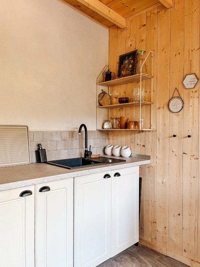 Elysian Fields - The Island Tiny House Bed and Breakfast Sadu Εξωτερικό φωτογραφία