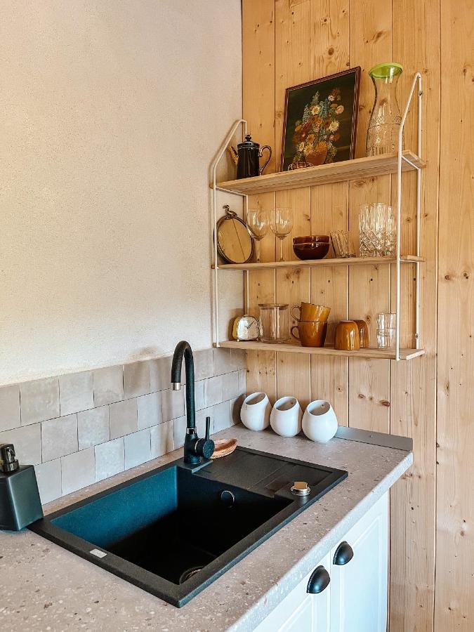 Elysian Fields - The Island Tiny House Bed and Breakfast Sadu Εξωτερικό φωτογραφία