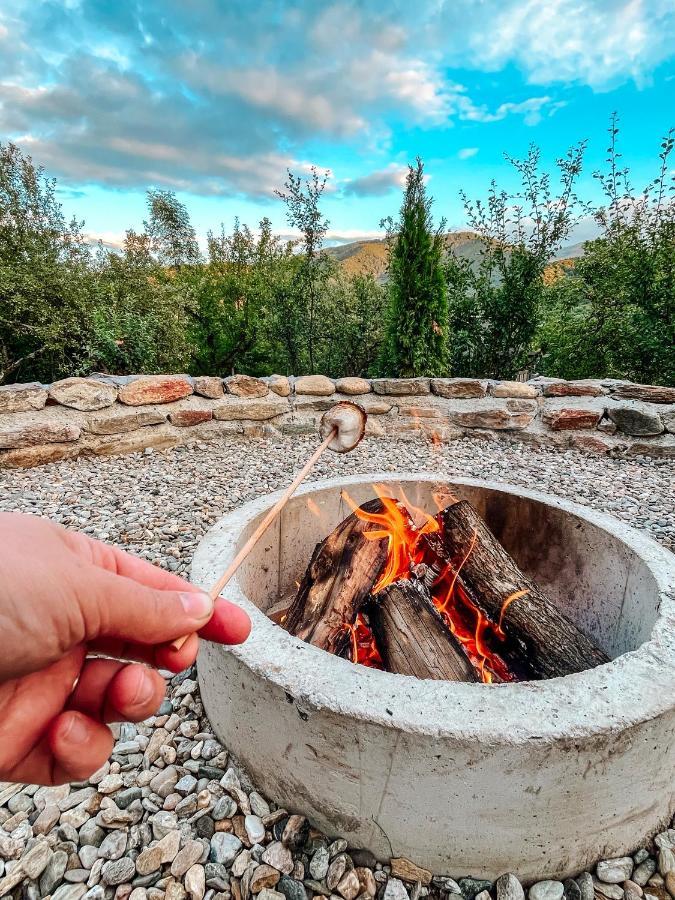 Elysian Fields - The Island Tiny House Bed and Breakfast Sadu Εξωτερικό φωτογραφία