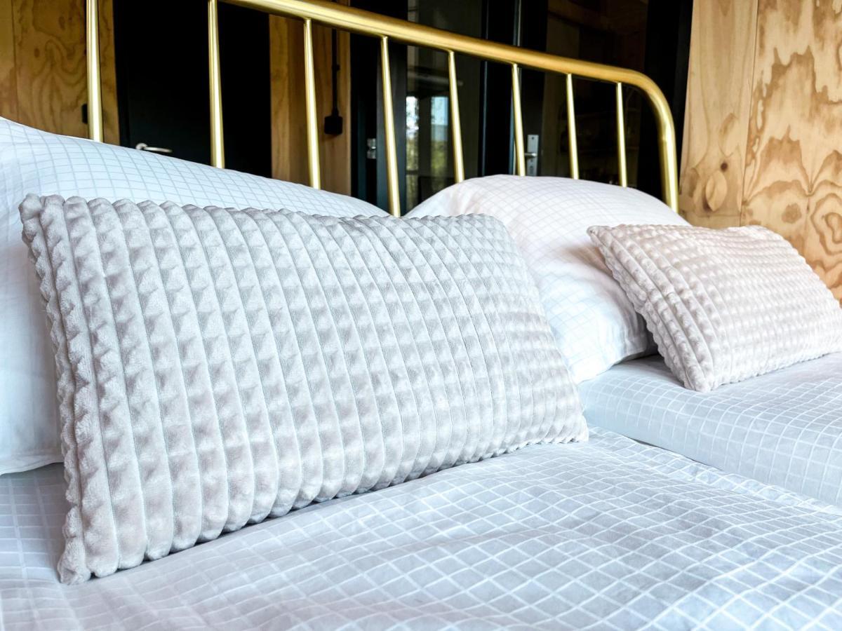 Elysian Fields - The Island Tiny House Bed and Breakfast Sadu Εξωτερικό φωτογραφία